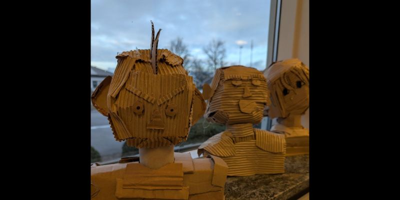 Elever från Ätranskolan ställer ut på Ätrans bibliotek