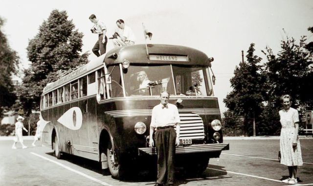 Chokladbussen och dess ägare Ernst R. Carlson