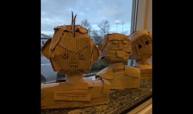 Elever från Ätranskolan ställer ut på Ätrans bibliotek